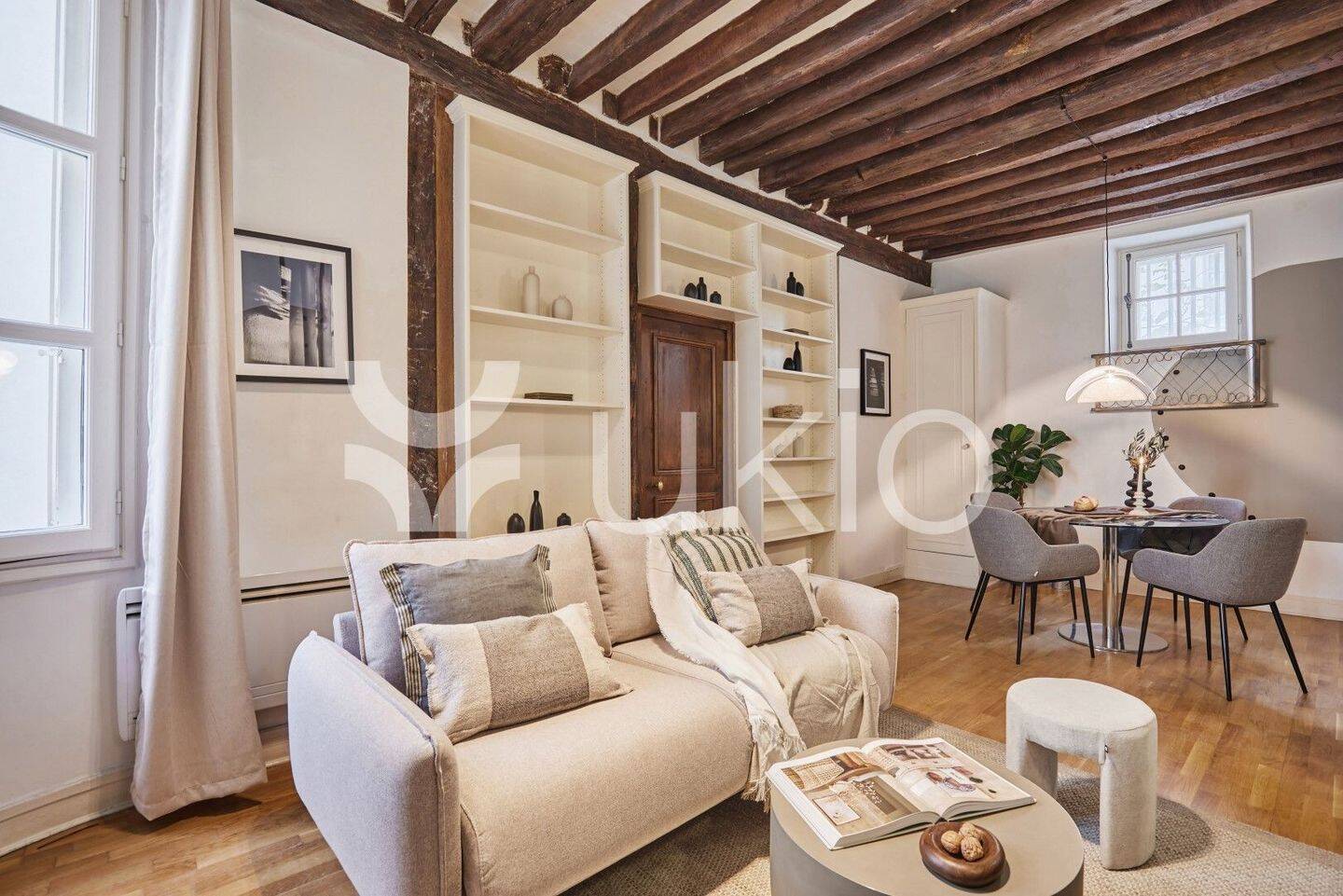 Appartement 2 pièces 48 m² · à Paris 6ème Arrondissement · 48 m² · 3 690 €