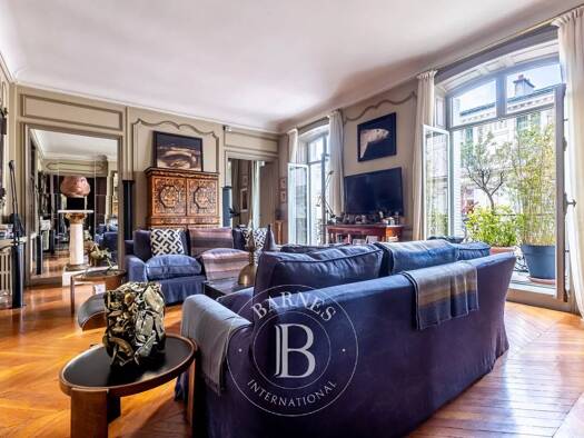 Appartement à vendre 3 780 000 € 5 pièces 4 chambres 206,1 m² Étage 2/6 Triangle d'Or Paris 8ème arrondissement 75008