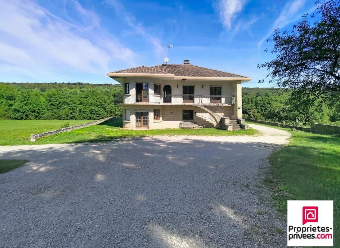 Maison 6 pièces 132 m² · à Champey · 132 m² · 169 000 €