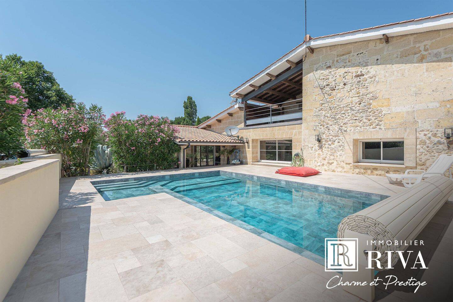 Maison 8 pièces 314 m² · à Créon · 314 m² · 775 000 €