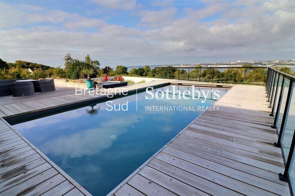Maison 13 pièces 300 m² · à Plougastel-Daoulas · 300 m² · 1 365 000 €