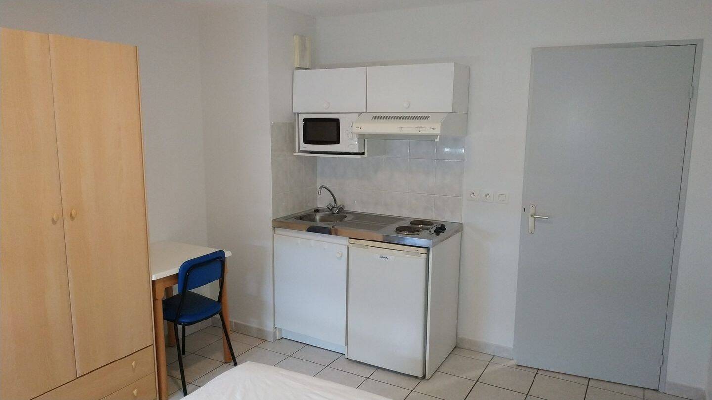 Appartement 1 pièce 17 m² · à Avignon · 17 m² · 415 €