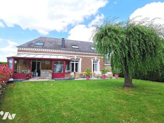 Maison à vendre 285 000 € 8 pièces 3 chambres 163 m² 1 992 m² de terrain Ablaincourt-Pressoir 80320