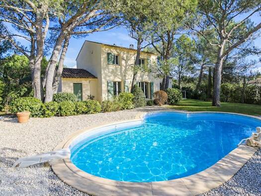 Villa à vendre 649 000 € 5 pièces 4 chambres 122 m² 748 m² de terrain Mallemort 13370