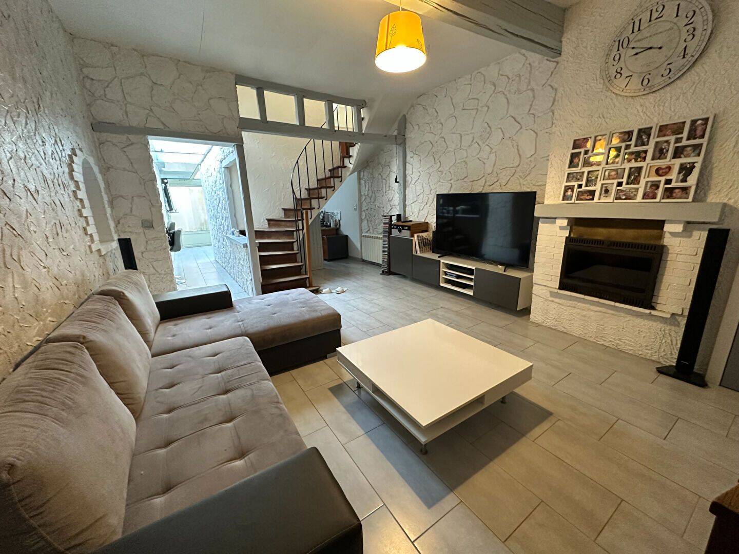 Maison 7 pièces 228 m² · à Pont-sur-Yonne · 228 m² · 182 000 €