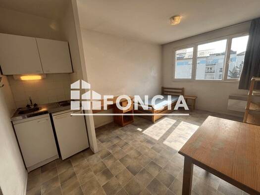 Appartement à louer 409 € 1 pièce 18,3 m² 4ème étage Berriat-Ampere Grenoble 38000