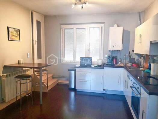 Duplex à vendre 125 000 € 3 pièces 2 chambres 74 m² Étage 2/2 Centre-Trois Fontaines Rives 38140