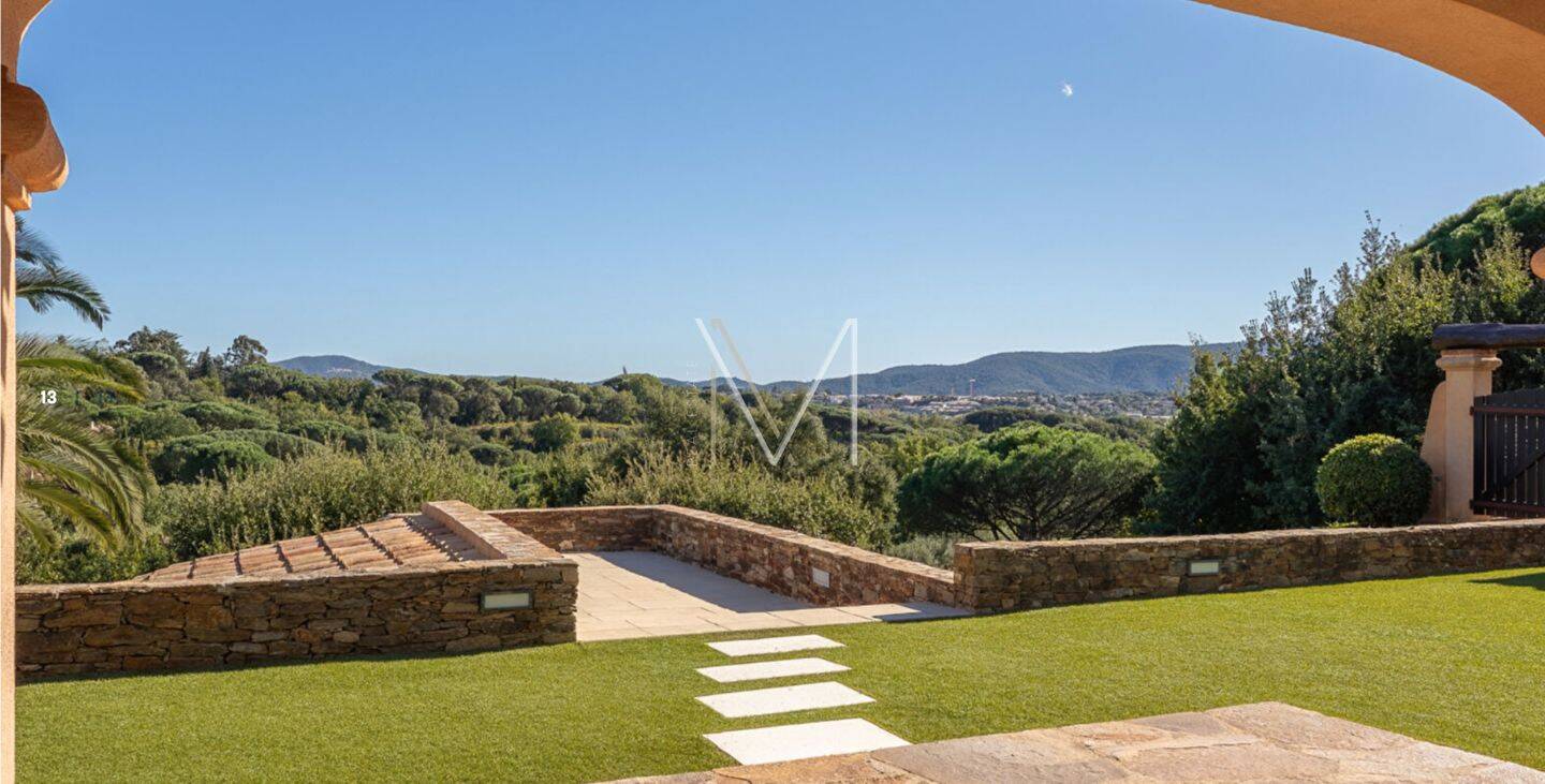 Maison 5 pièces 180 m² · à Grimaud · 180 m² · 1 595 000 €