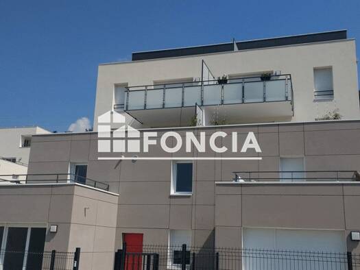 Appartement à louer 886 € 3 pièces 2 chambres 65,4 m² 4ème étage Sud Est Eybens 38320