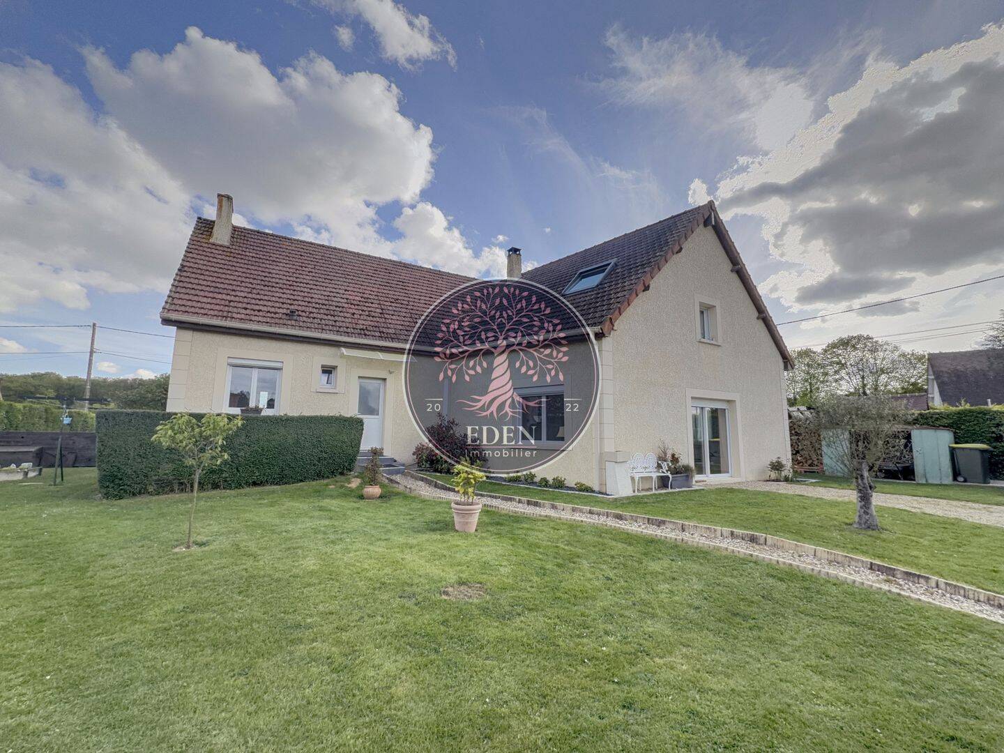 Maison 8 pièces 198 m² · à Anet · 198 m² · 400 000 €