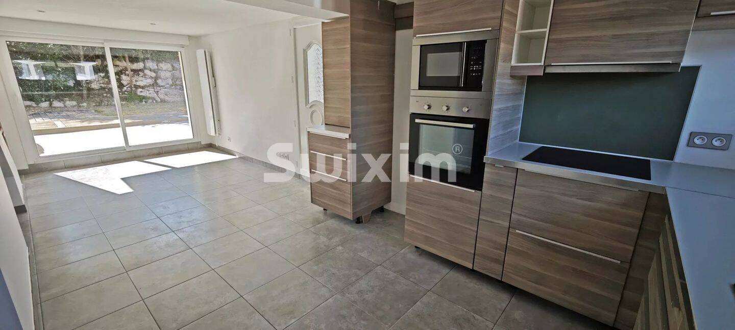 Maison 4 pièces 76 m² · à Dole · 75,7 m² · 210 000 €