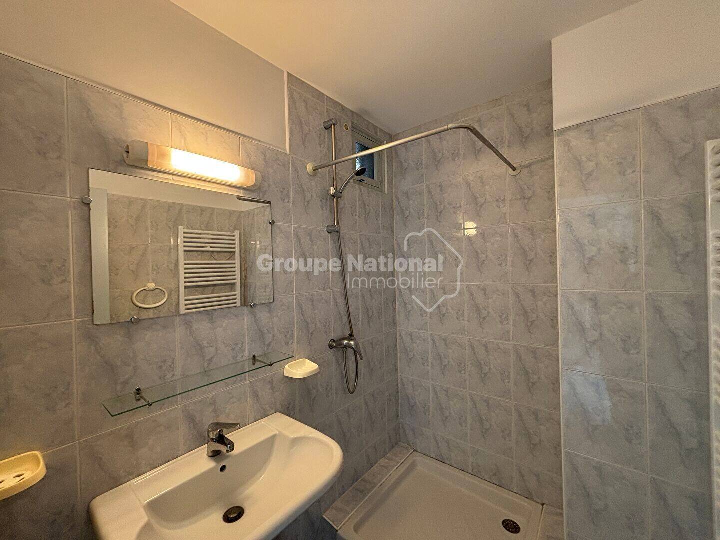 Appartement 3 pièces 56 m² · à Beaucaire · 55,5 m² · 694 €