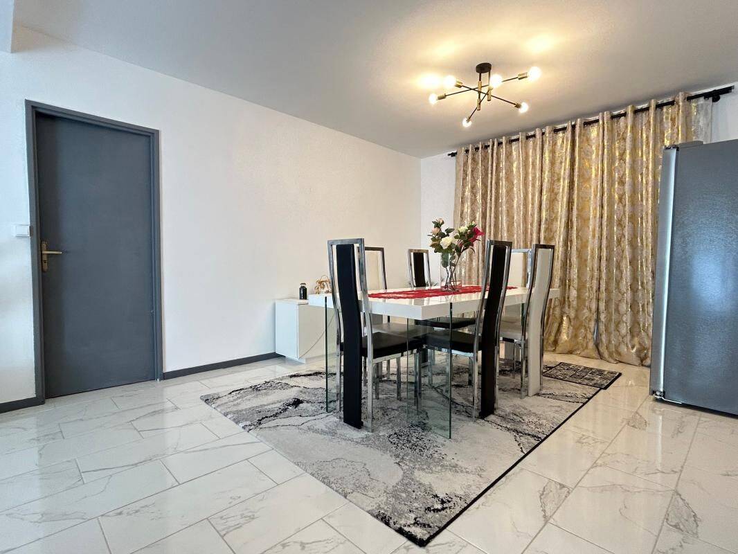 Appartement 4 pièces 99 m² · à Saint-Quentin · 99 m² · 81 900 €