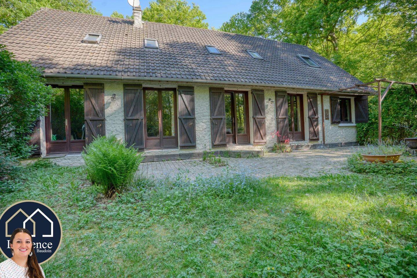 Maison 8 pièces 158 m² · à Nogent-le-Roi · 158 m² · 299 000 €