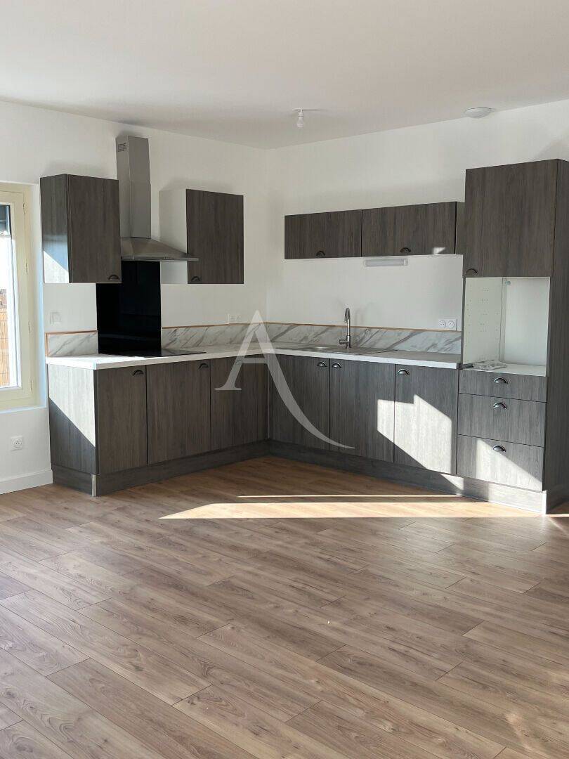 Maison 3 pièces 77 m² · à Andilly · 76,6 m² · 950 €/mois