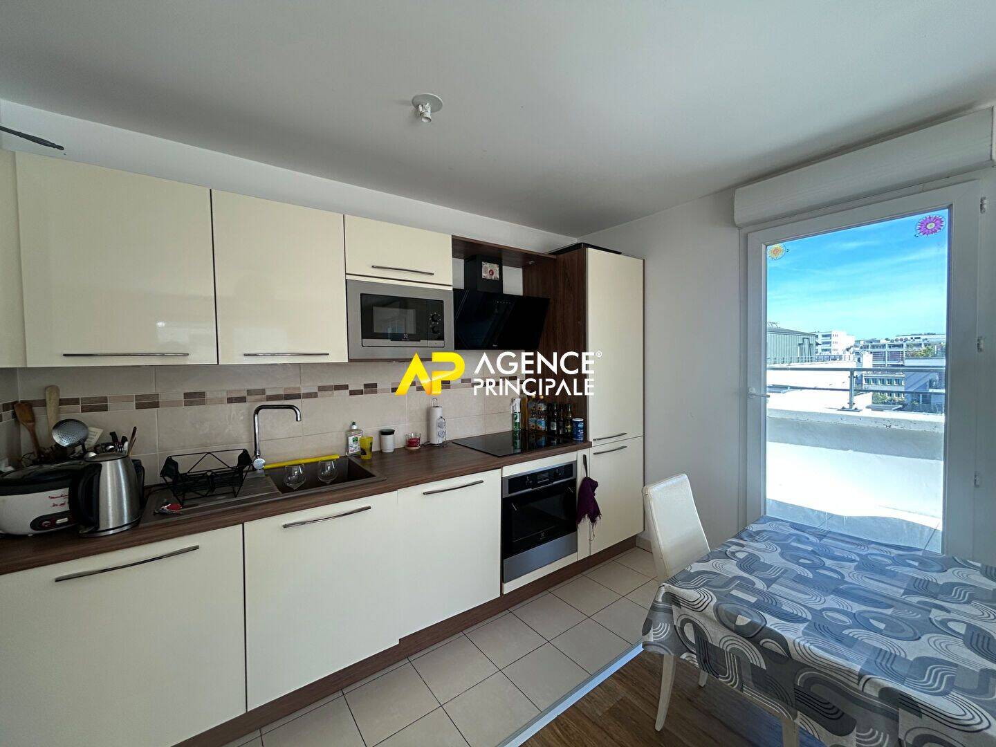 Appartement 5 pièces 90 m² · à Bezons · 89,9 m² · 418 950 €