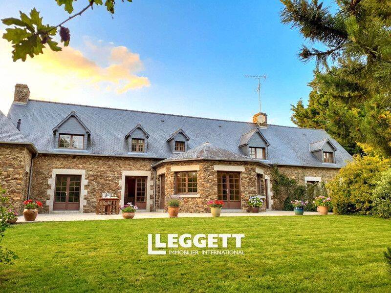 Maison 12 pièces 326 m² · à Saint-James · 326 m² · 420 000 €