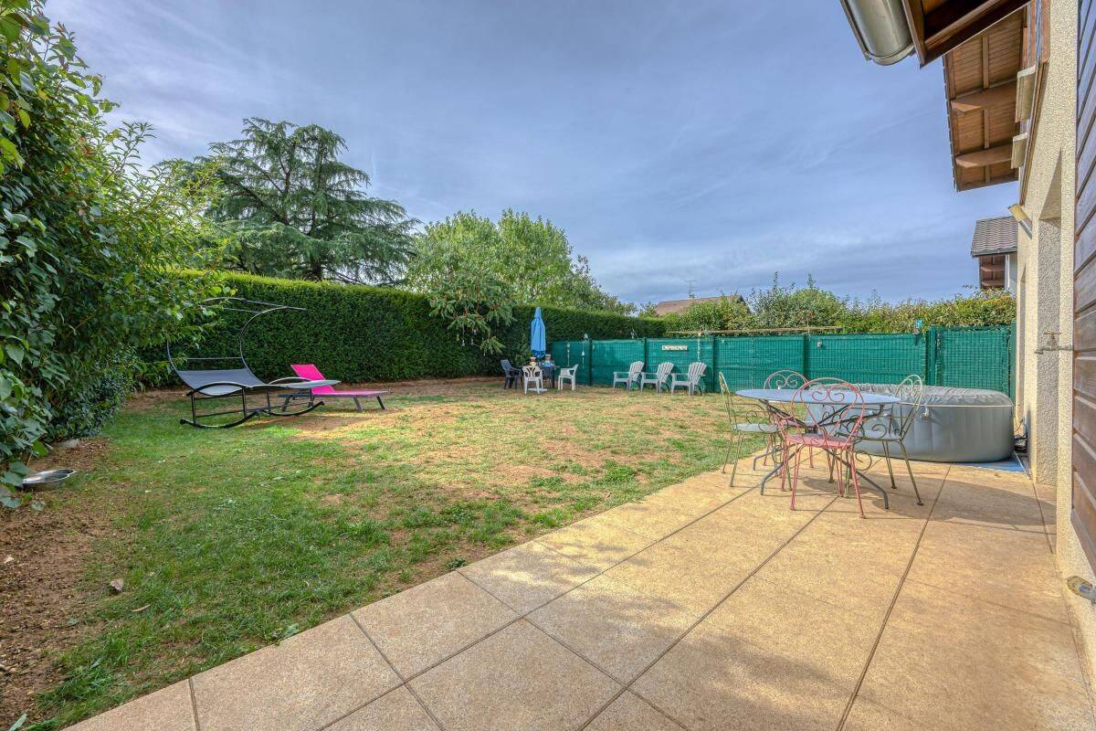 Maison 5 pièces 102 m² · à Vallières-sur-Fier · 102 m² · 379 000 €