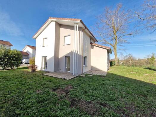 Maison à louer 1 240 € 5 pièces 4 chambres 104 m² 556 m² de terrain Rochetoirin 38110