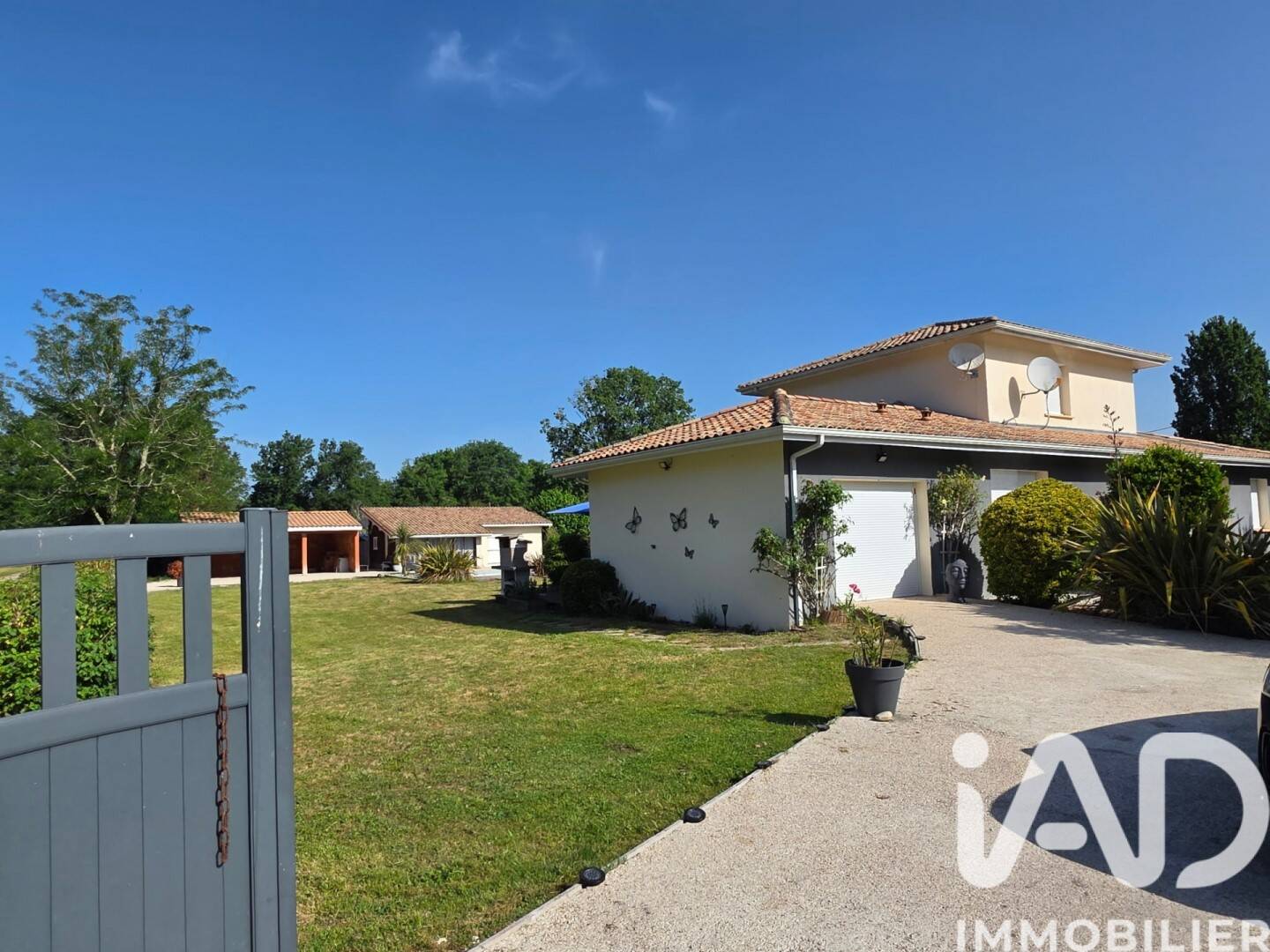 Maison 10 pièces 238 m² · à Parentis-en-Born · 238 m² · 894 000 €