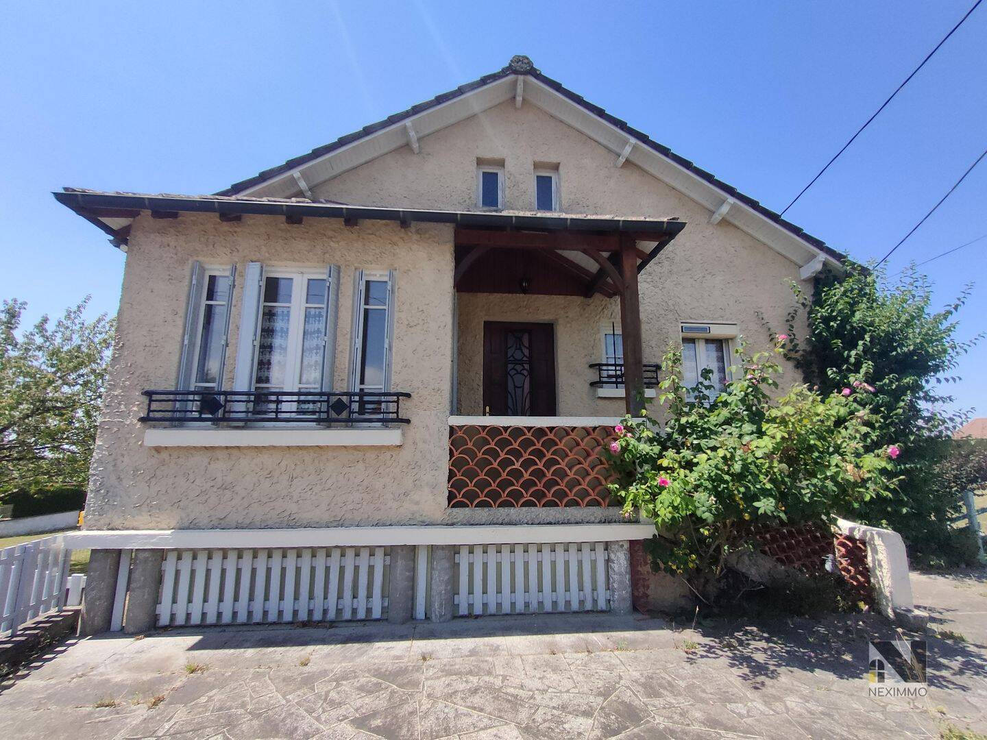 Maison 5 pièces 92 m² · à Mialet · 92 m² · 129 000 €