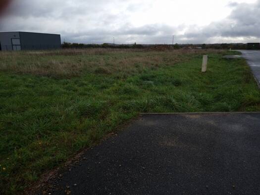 Terrain constructible à vendre 63 500 € 6 337 m² de terrain Verrières 86410