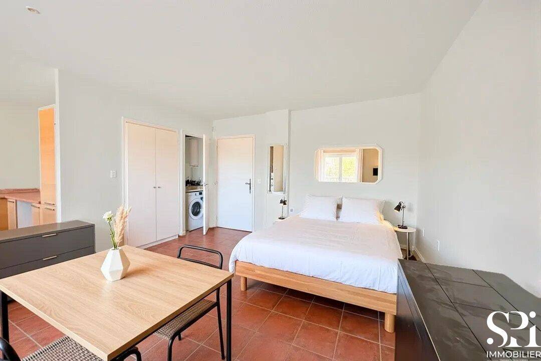 Appartement 1 pièce 29 m² · à Sainte-Maxime · 28,5 m² · 900 €/mois