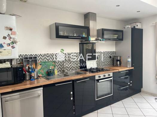 Maison à vendre 175 000 € 6 pièces 3 chambres 90 m² 140 m² de terrain Centre Ville-Fin de la Guerre Tourcoing 59200