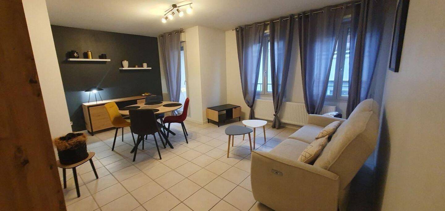Appartement 2 pièces 53 m² · à Villeurbanne · 53 m² · 1 070 €
