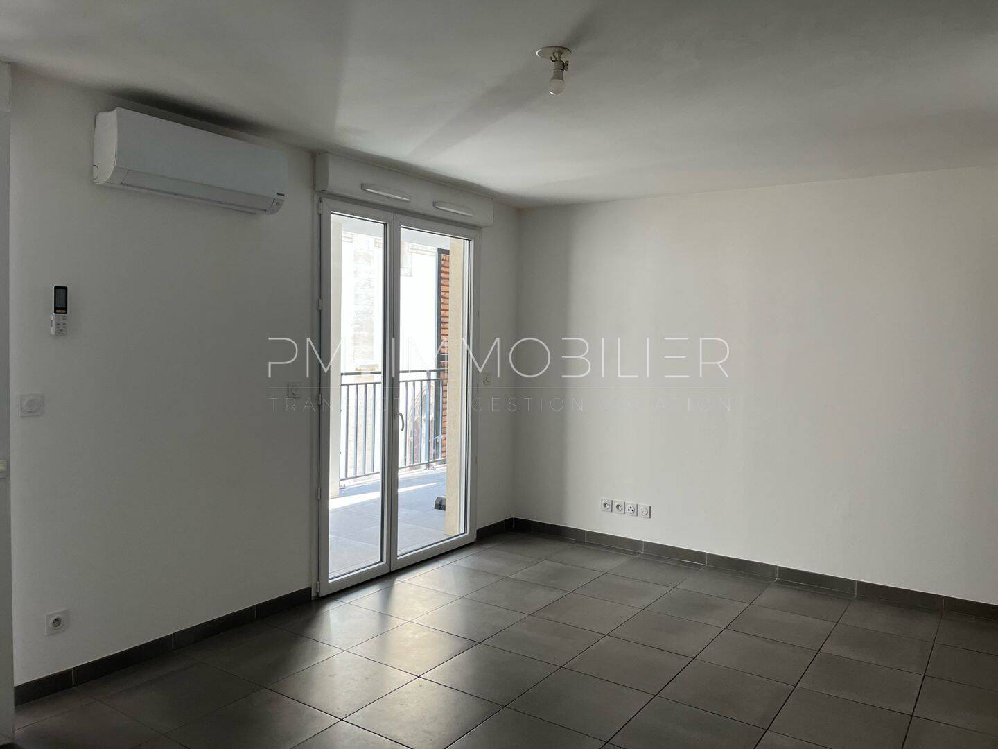 Appartement 3 pièces 61 m² · à Marseille 5ème Arrondissement · 60,8 m² · 1 015 €