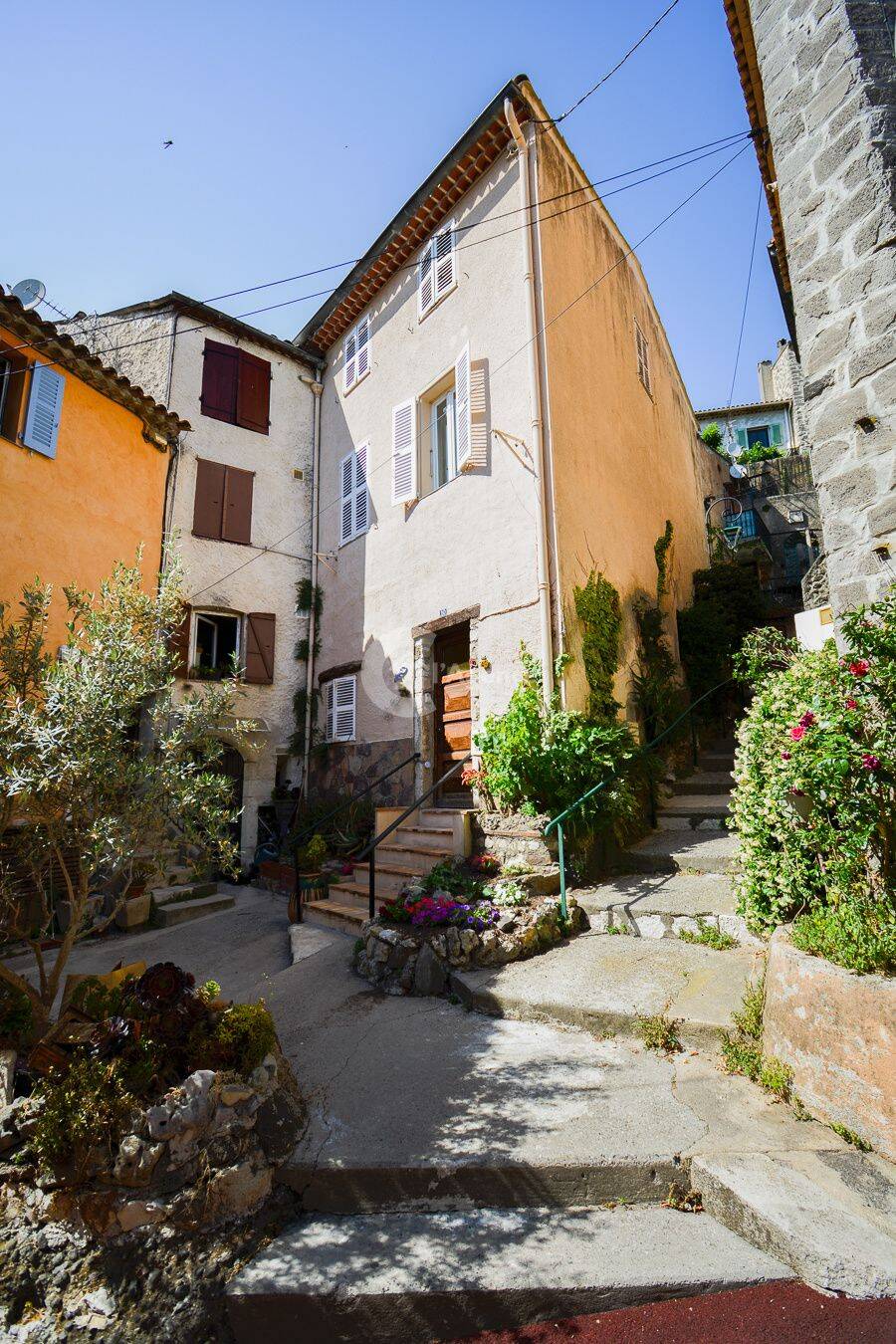 Maison 4 pièces 87 m² · à Villeneuve-Loubet · 86,9 m² · 319 900 €