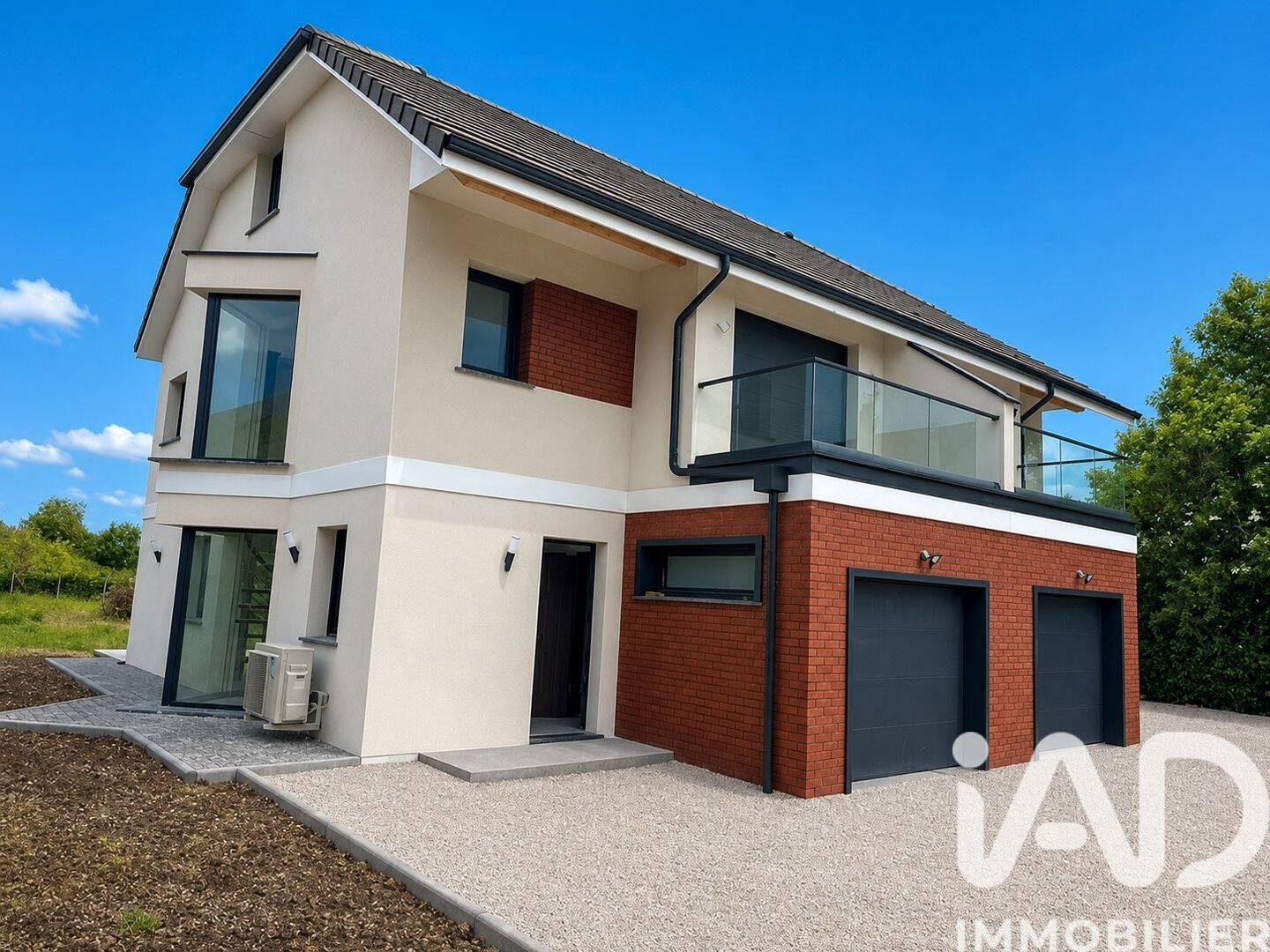 Maison 4 pièces 123 m² · à Tavaux · 122,8 m² · 1 190 €