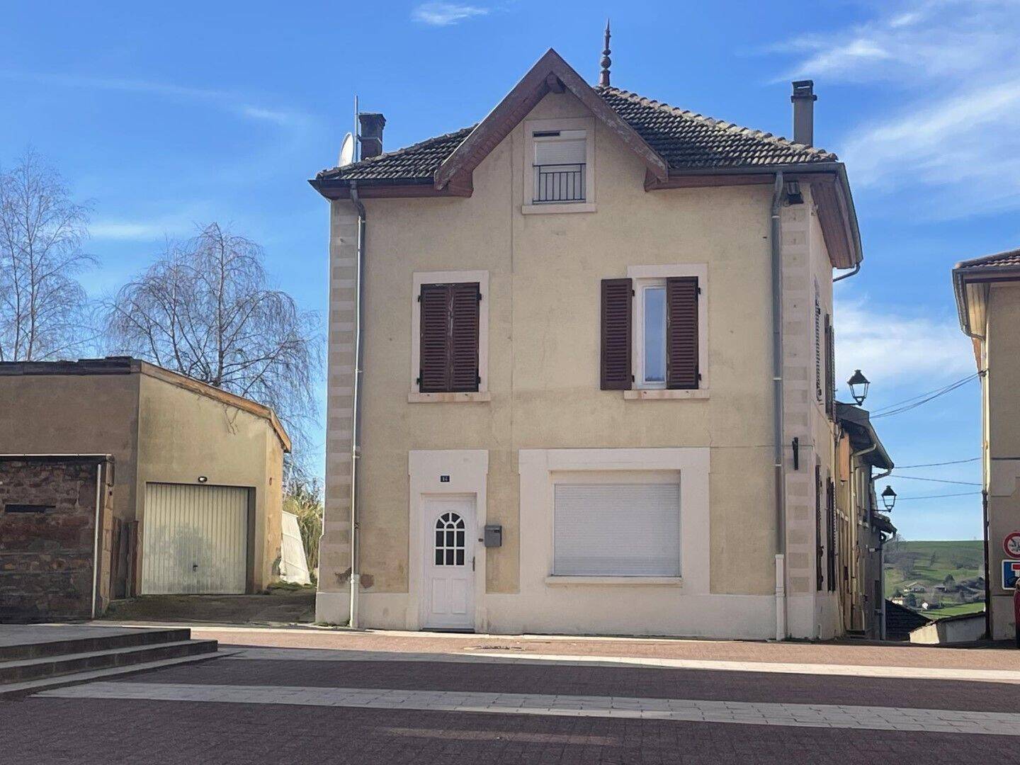 Maison 4 pièces 131 m² · à Thizy-les-Bourgs · 131 m² · 150 000 €