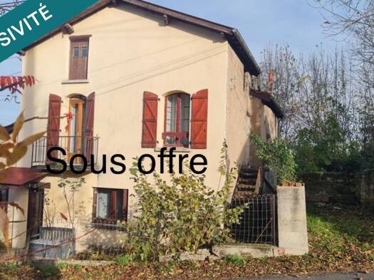 Maison à vendre 54 500 € 4 pièces 2 chambres 82 m² 3 810 m² de terrain Firmi 12300