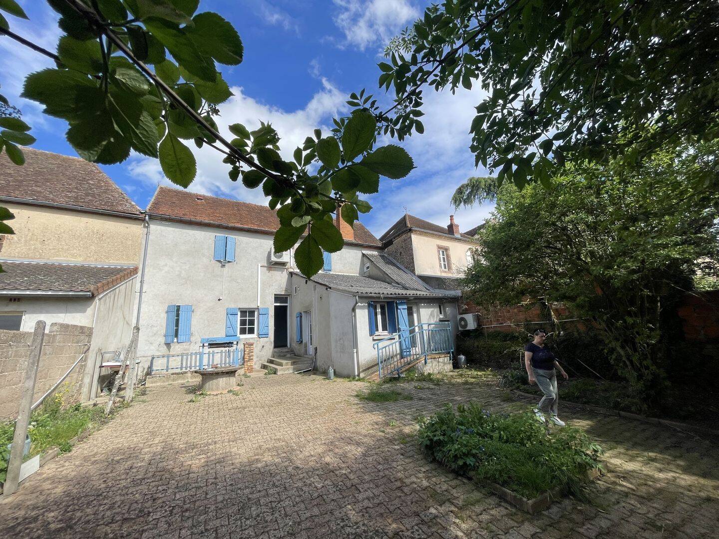 Maison 6 pièces 128 m² · à Saint-Agnan · 128 m² · 99 000 €