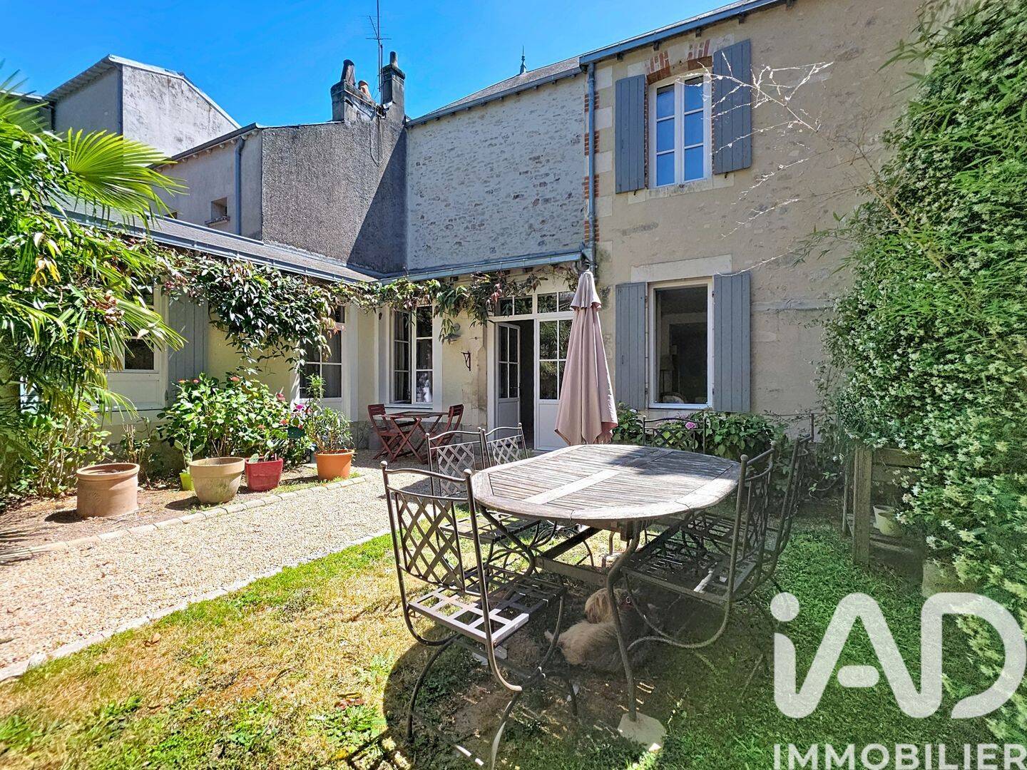 Maison 7 pièces 198 m² · à Parthenay · 198 m² · 290 000 €