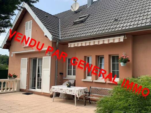 Maison à vendre - de 1.1M € 5 pièces 3 chambres 117 m² 740 m² de terrain Kembs 68680