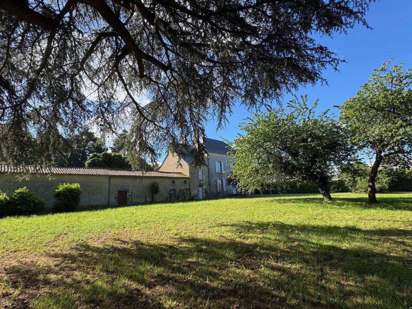 Maison 7 pièces 253 m² · à Terval · 253 m² · 424 000 €