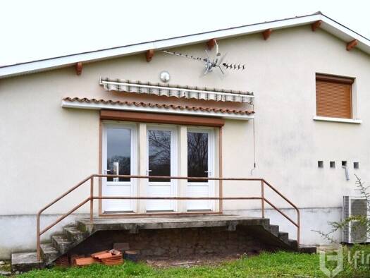 Maison à vendre 138 200 € 5 pièces 3 chambres 85 m² 1 080 m² de terrain Fissac Ruelle-sur-Touvre 16600