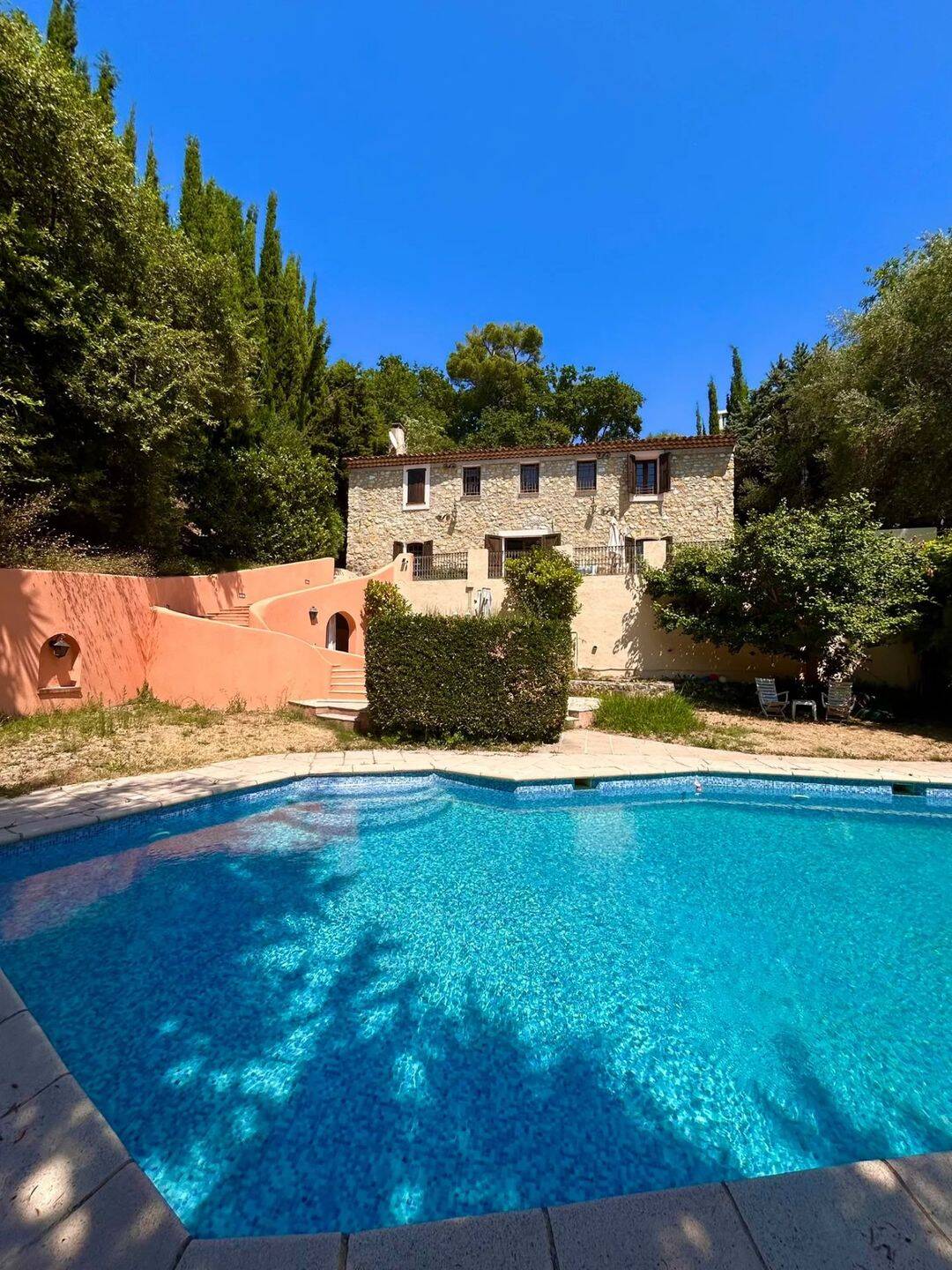 Maison 6 pièces 205 m² · à Nice · 205 m² · 1 770 000 €