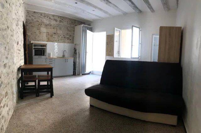 Appartement 1 pièce 25 m² · à Nîmes · 24,9 m² · 490 €