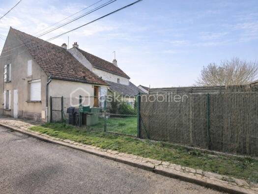 Maison à vendre 127 000 € 3 pièces 2 chambres 61 m² 59 m² de terrain Vendrest 77440