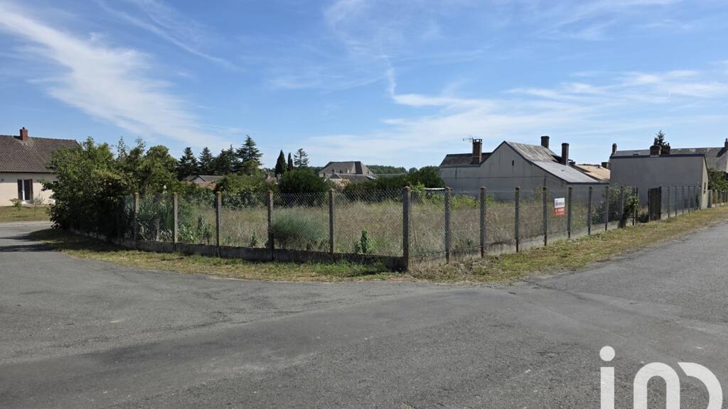 Terrain constructible à vendre 26 900 € 824 m² de terrain Pontvallain 72510