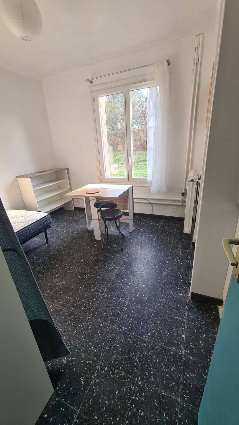 Appartement 1 pièce 12 m² · à Aix-en-Provence · 12,1 m² · 498 €