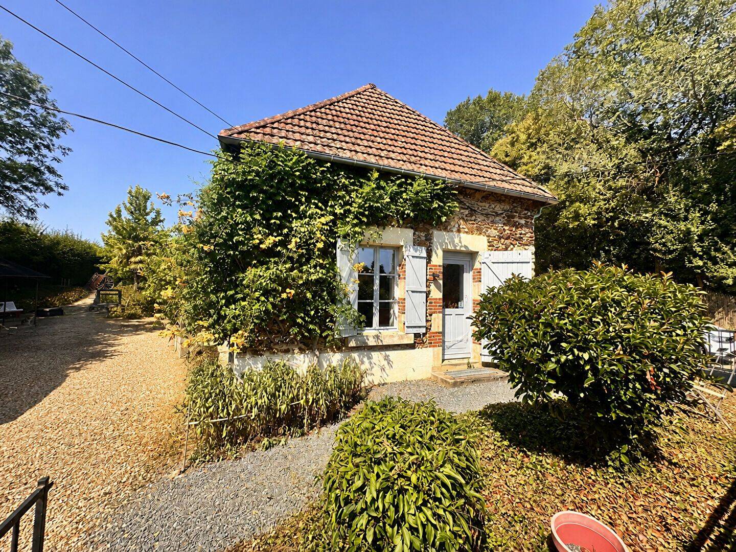 Maison 4 pièces 107 m² · à Sens-Beaujeu · 106,9 m² · 170 000 €