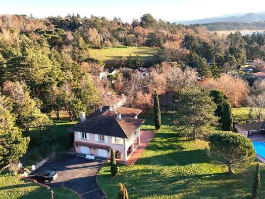 Demeure à vendre 449 000 € 7 pièces 4 chambres 200 m² 4 000 m² de terrain Habitat Diffus Revel 31250