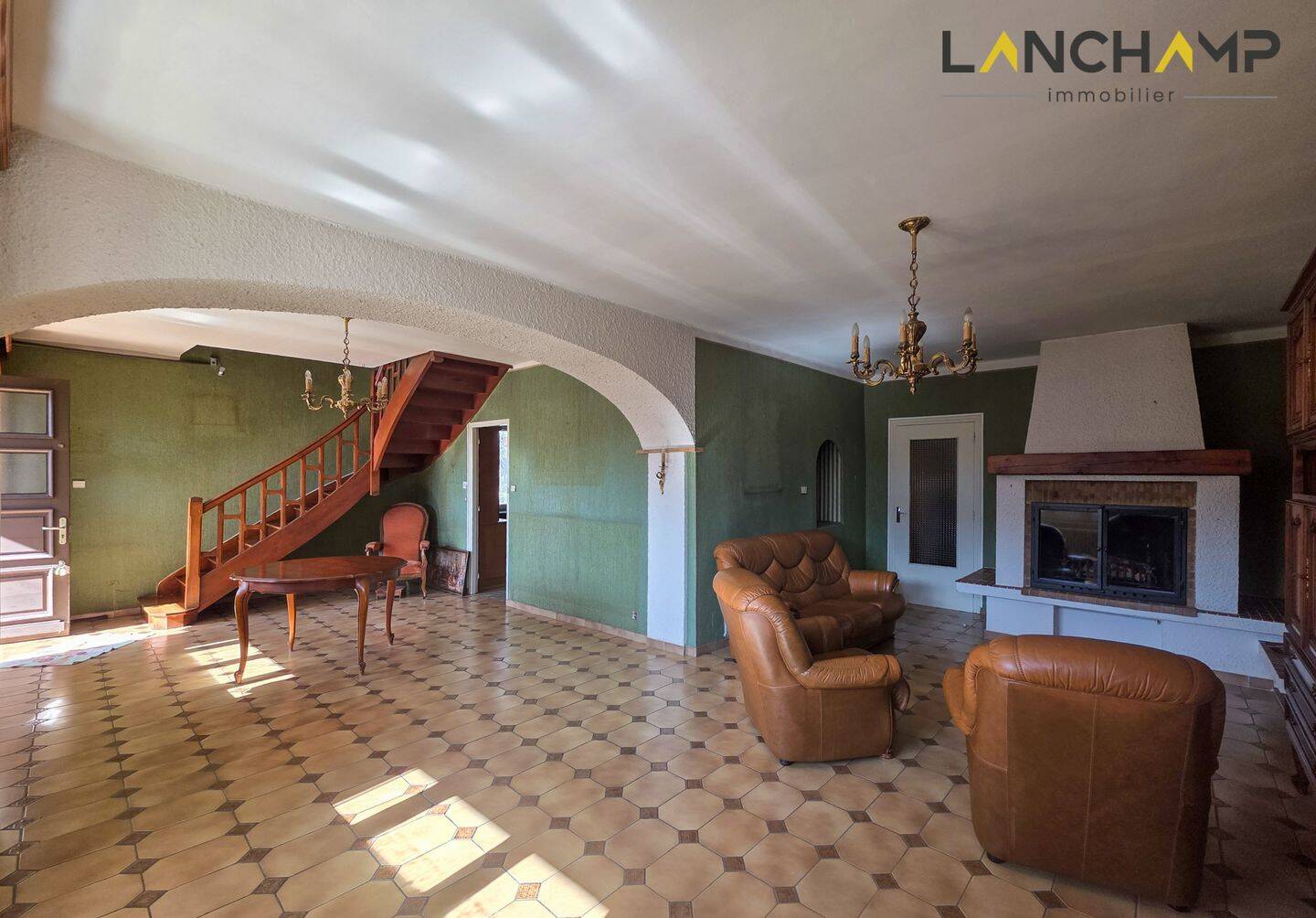 Anglefort, une maison T6 de 135m2 à fort potentiel avec un appar