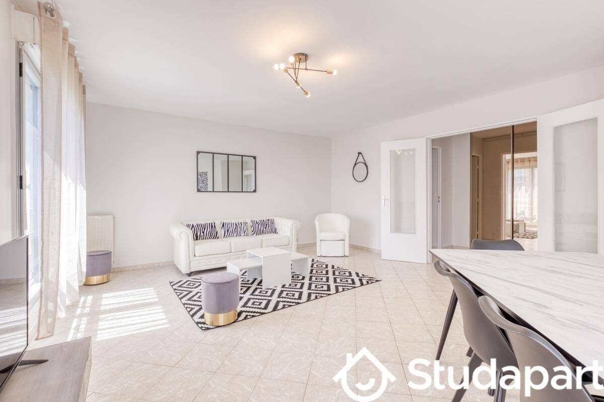 1 pièce 32 m² · à Le Kremlin-Bicêtre · 32 m² · 820 €