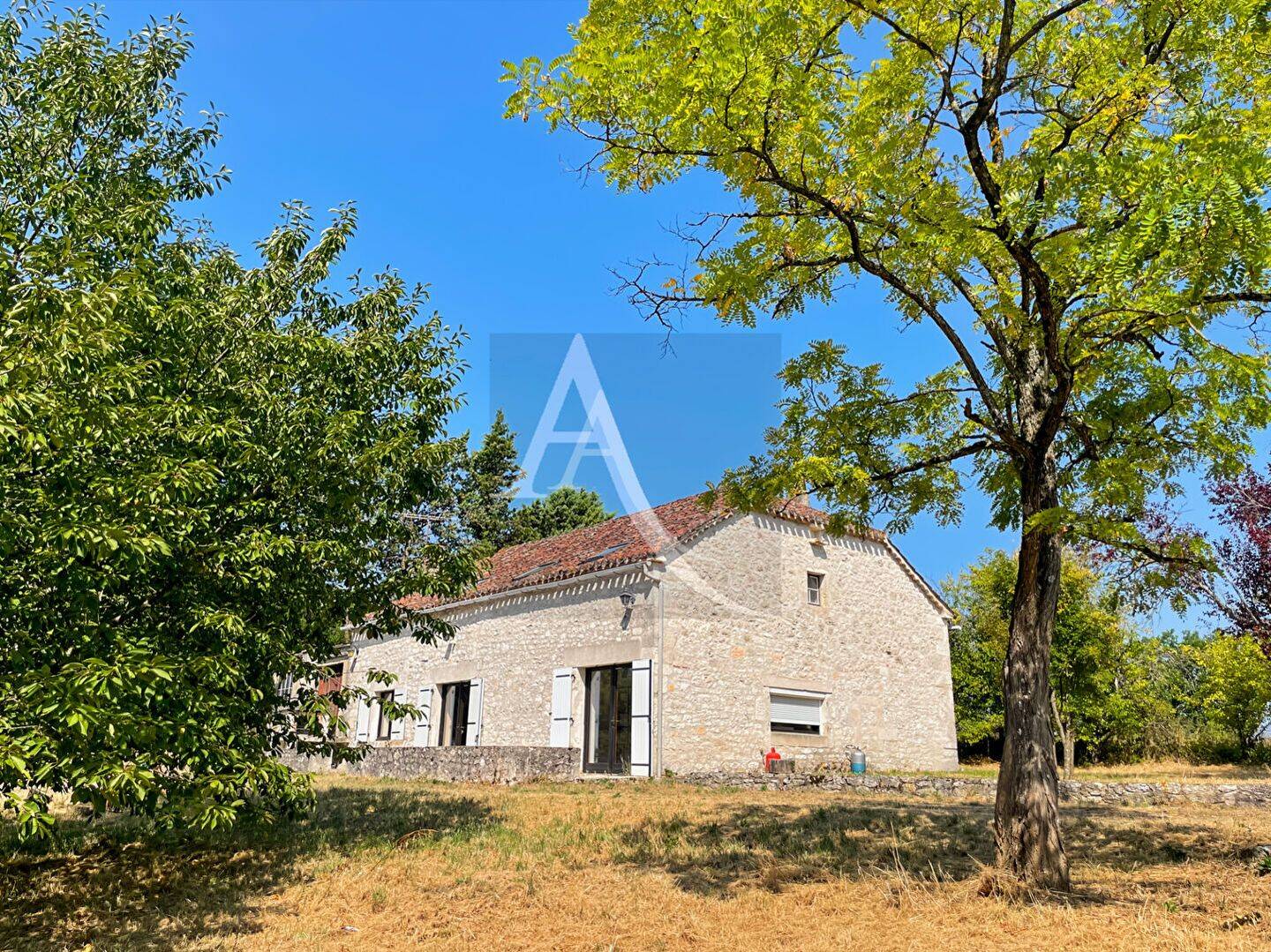 Maison 12 pièces 216 m² · à Porte-du-Quercy · 216 m² · 175 500 €