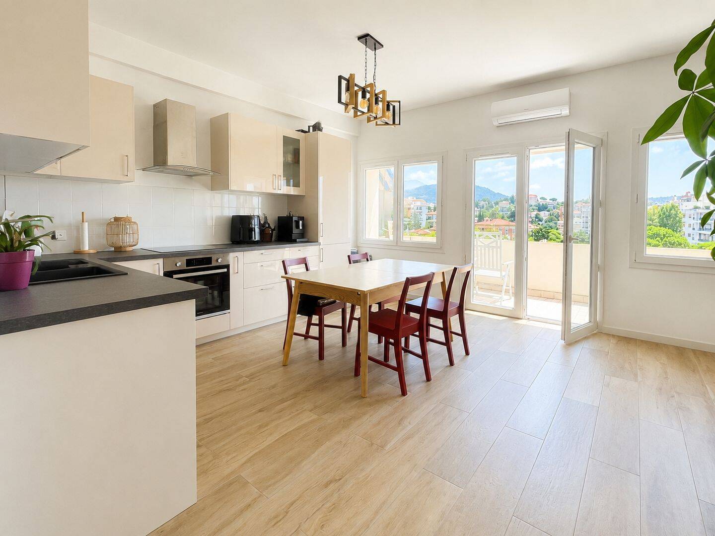 Appartement 3 pièces 57 m² · à Nice · 57,4 m² · 1 450 €/mois
